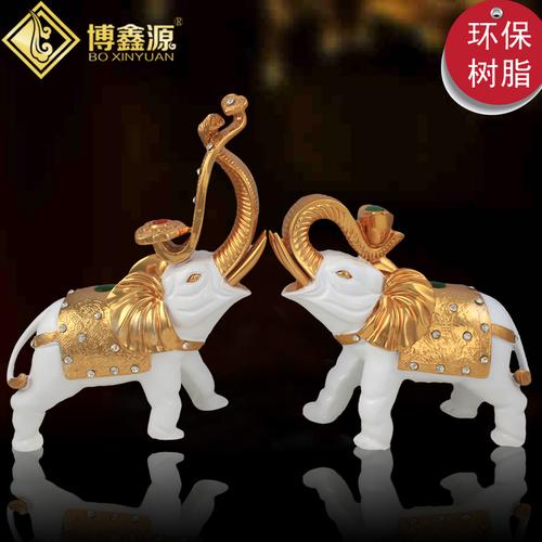 稳重,脚踏实地,善解人意,勤劳能干,聪明灵性的"象",在中国传统文化里